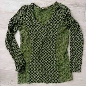 comfy unique active wear top… great for yoga 🧘🏻‍♀️